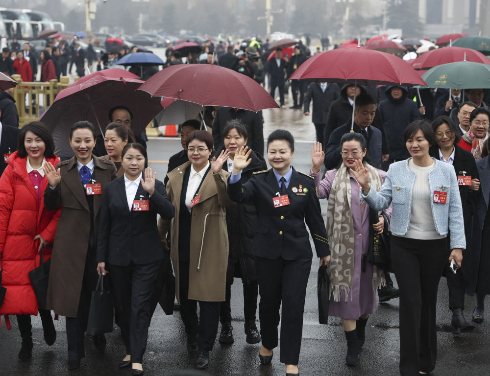 两会·影像链接丨今天，向她们致敬！