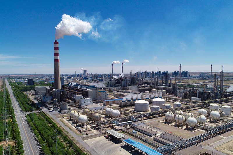 2021年5月16日拍摄的宁夏宁东能源化工基地。